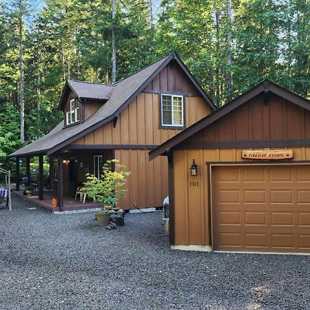 Fireside Escape At Lake Cushman Villa Hoodsport ภายนอก รูปภาพ