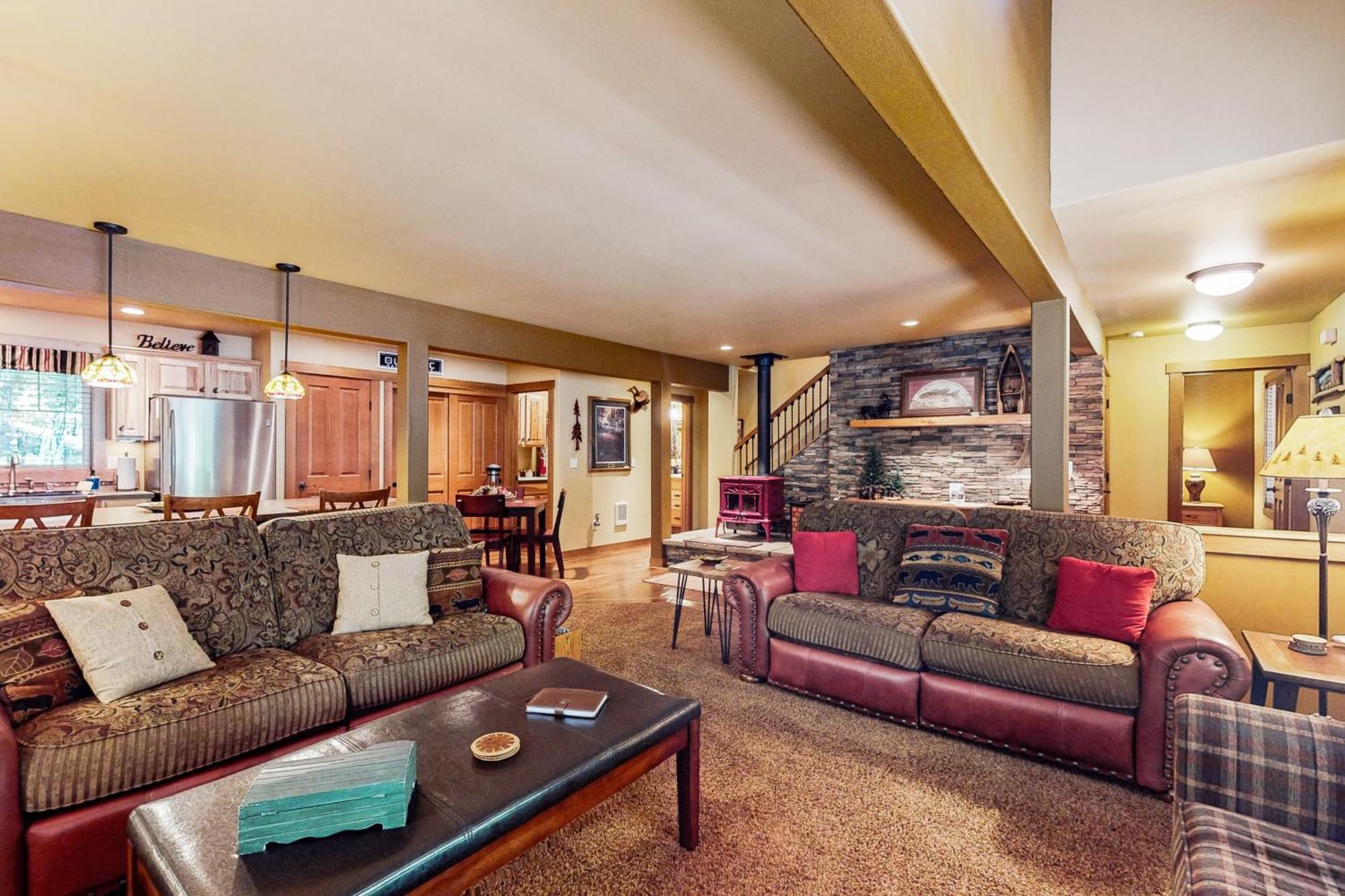 Fireside Escape At Lake Cushman Villa Hoodsport ภายนอก รูปภาพ